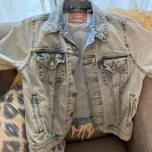 Levi’s light wash denim jacket, size S